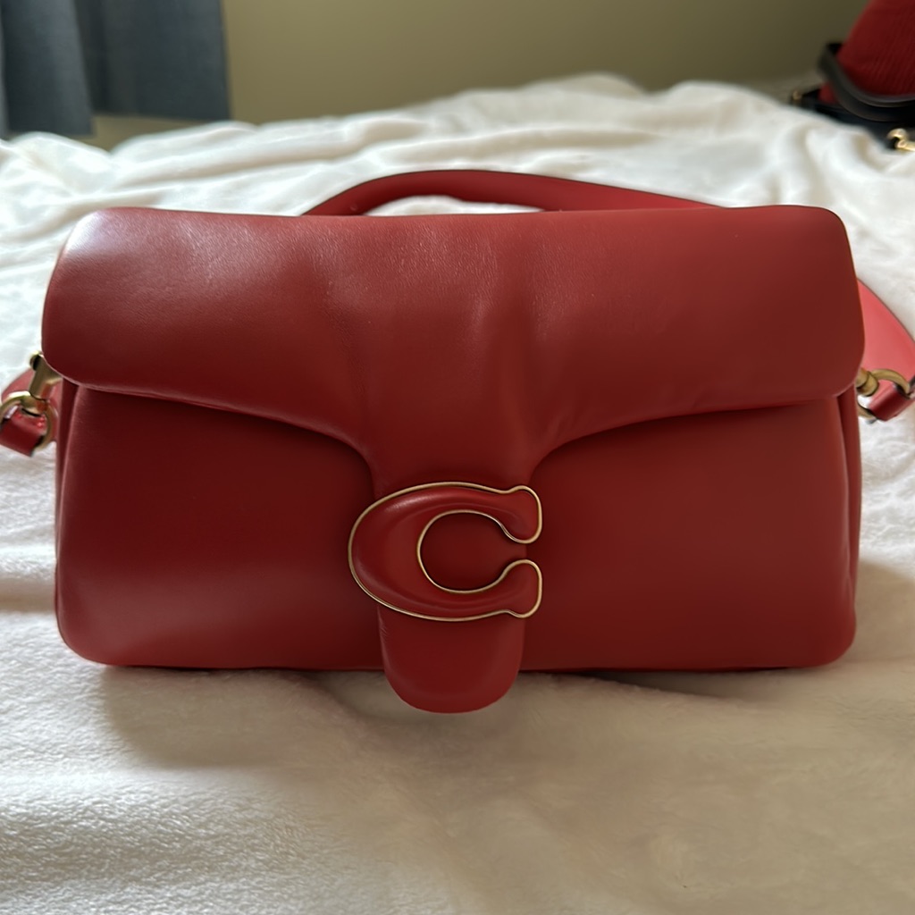 Very Good Condition! Coach Pillow Tabby 26